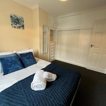 Access To Private Gym Room, 3 Bedrooms, Close To The City Swansea Exteriér fotografie