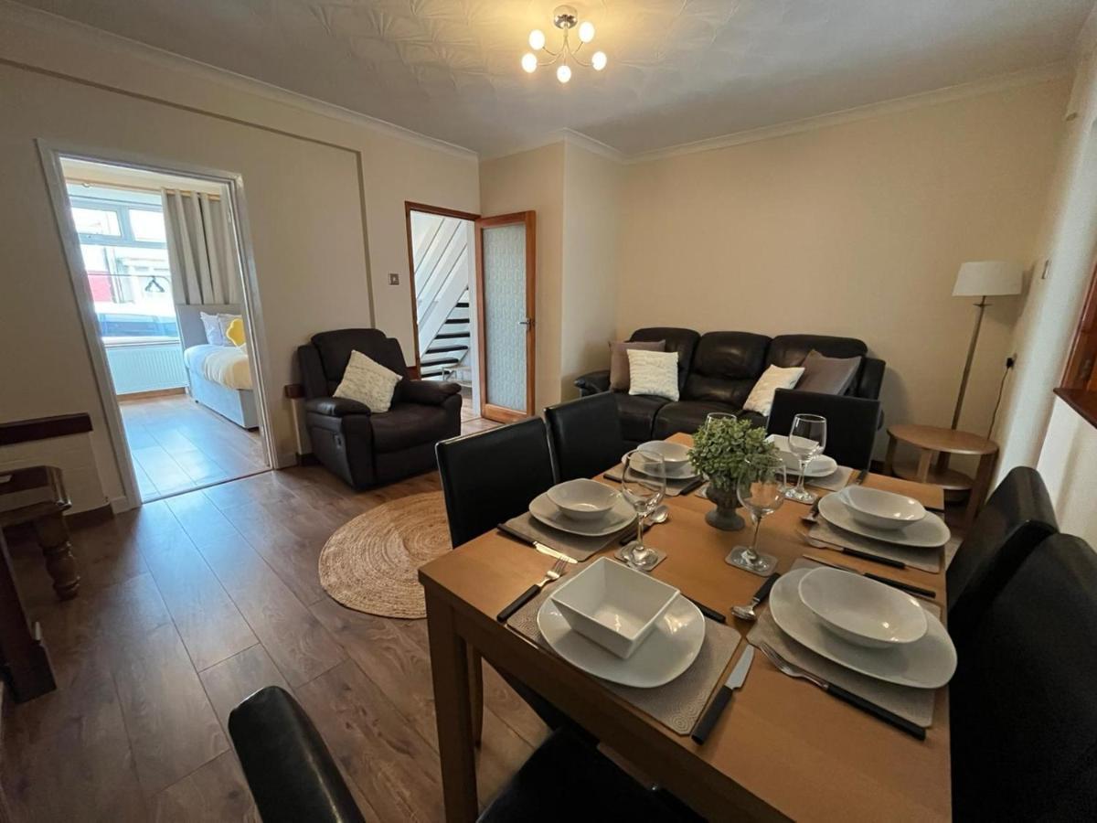 Access To Private Gym Room, 3 Bedrooms, Close To The City Swansea Exteriér fotografie